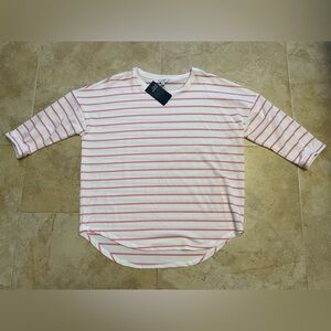 Ladies Crown and Ivy large tee NWT